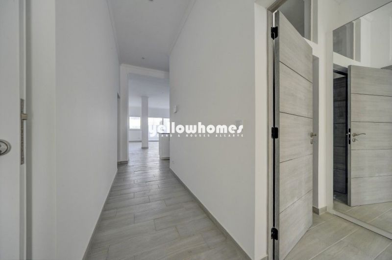 Apartamento elegante com dois quartos, renovado, na zona histórica de Loulé